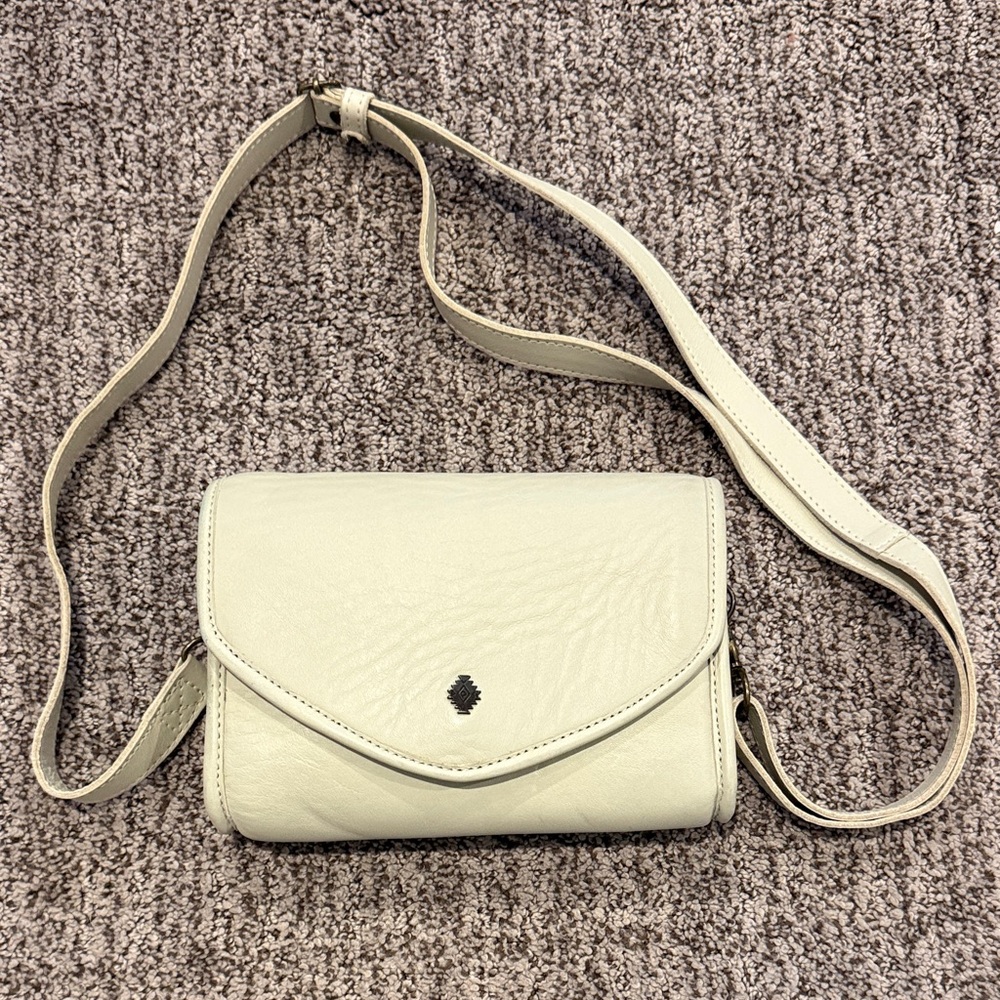 Nena and co Elegant Cream Crossbody/hip bag Bag